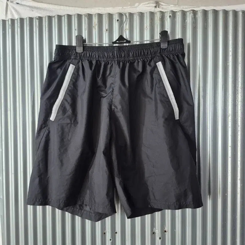 [BUNJANG] Adidas Men's Black Shorts (Size 110) / 110 아디다스 남성 반바지 블랙