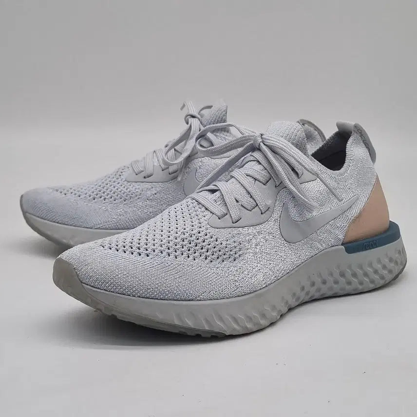 [BUNJANG] Nike Epic React Flyknit Running Shoes (235mm) / zz 나이키 에픽 리액트 플라이니트 런닝화235