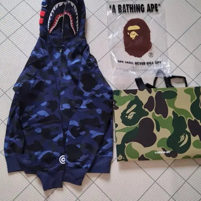 [BUNJANG] BAPE Camo Shark Zip-Up Hoodie Navy L / 급처) 베이프 카모 샤크 집업 후드 네이비 L