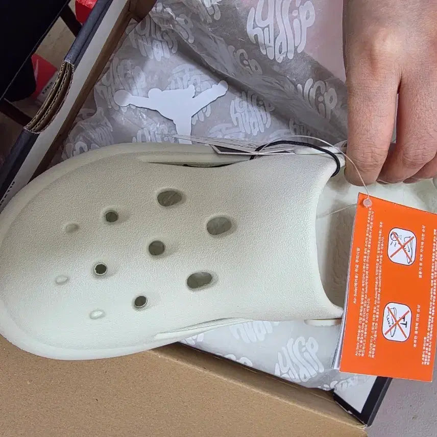 [BUNJANG] Nike Jordan Crocs Size 250 New / 나이키조던 크록스250새상품
