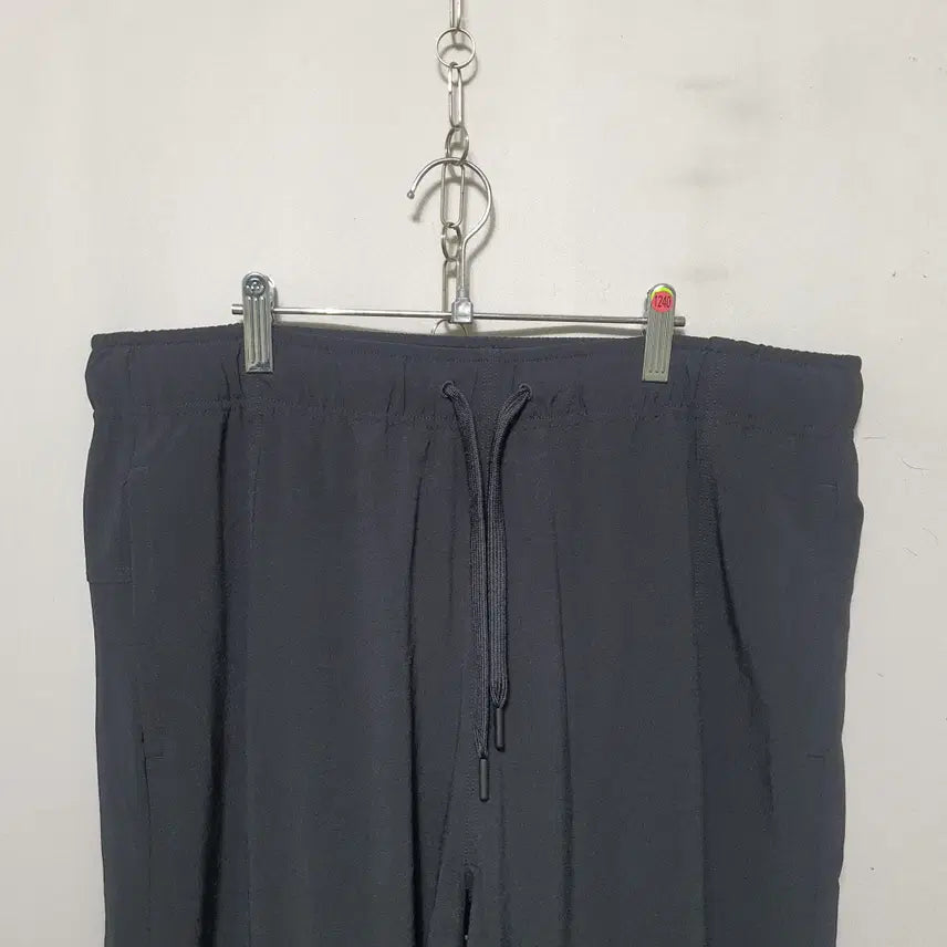 [BUNJANG] Calvin Klein Men's Spring/Summer Training Pants XL (2022 Model) / 1240) 캘빈클라인 남성 춘하 트레이닝 바지 XL 22년식