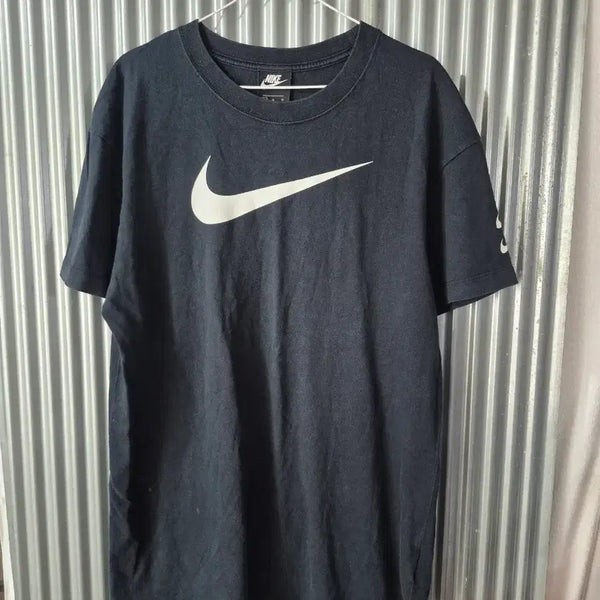 [BUNJANG] Nike Swoosh Short Sleeve T-Shirt - Black (M) / M 나이키 스우시 반팔 티셔츠 블랙
