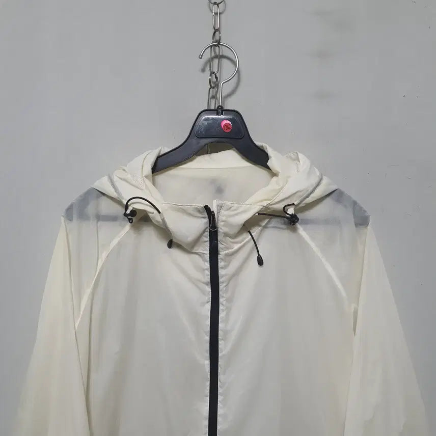 [BUNJANG] The North Face Men's Spring/Summer Hiking Windbreaker Jacket (Ivory, Size 100) / 1242) 노스페이스 남성 춘하 등산 바람막이 점퍼 100