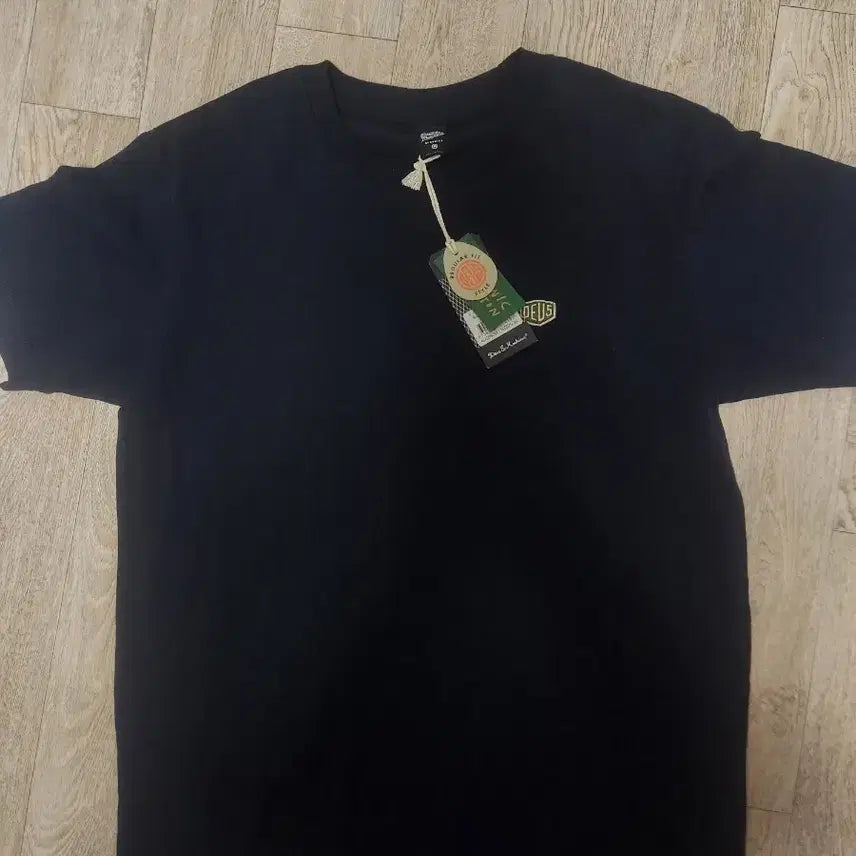 [BUNJANG] Deus Ex Machina T-Shirt Navy M / [새상품] 데우스 엑스 마키나 반팔티 네이비 M