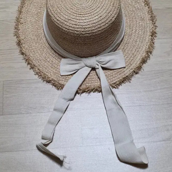 [BUNJANG] Women's Summer Straw Hat - Beige with Ribbon Detail / [새상품] 여성 여름 밀짚모자 베이지 리본