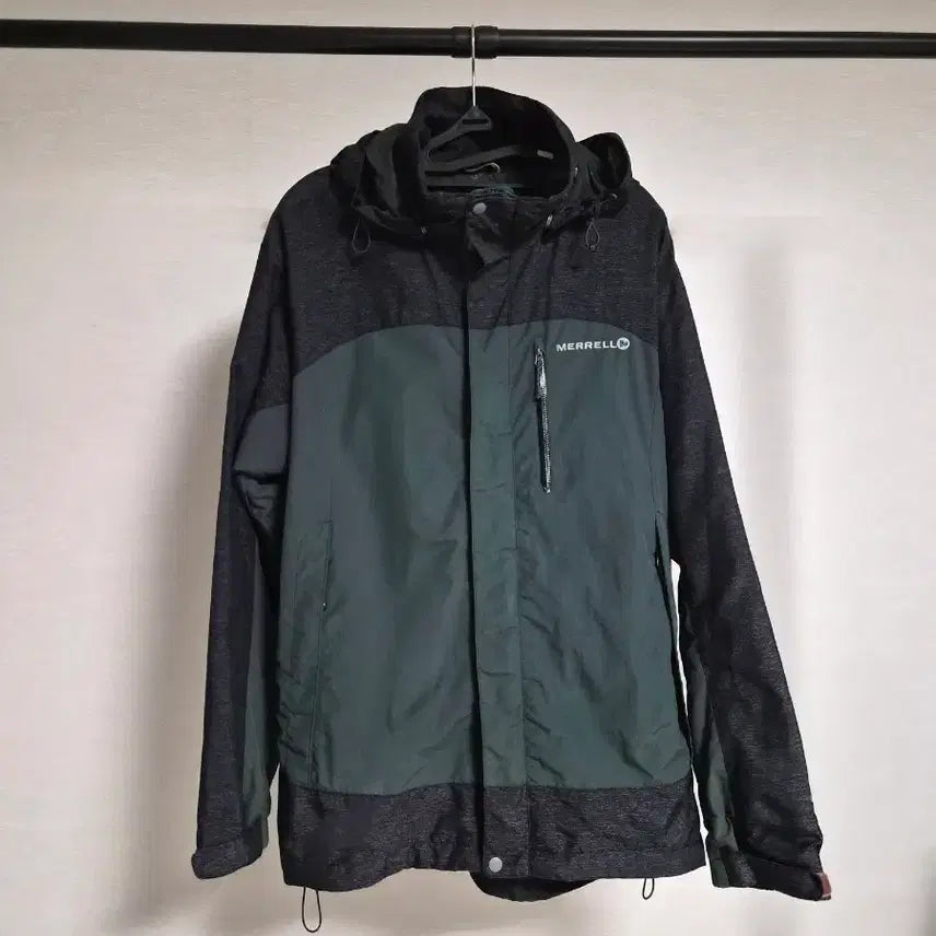 [BUNJANG] Merrell Windbreaker Jacket Green/Black L/100 / 메렐 바람막이 자켓 L/100 그린/블랙