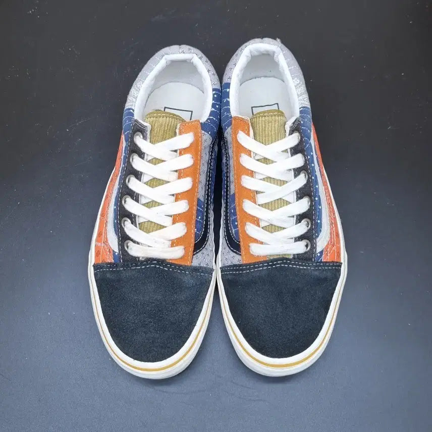 [BUNJANG] Vans Old Skool Quilted Bandana Sneakers / 반스 올드스쿨 퀼팅 반다나 스니커즈 240