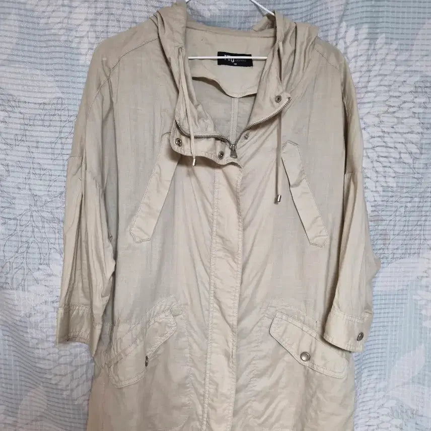 [BUNJANG] Beige Hooded Windbreaker Jumper / 후드 바람막이 베이지 점퍼