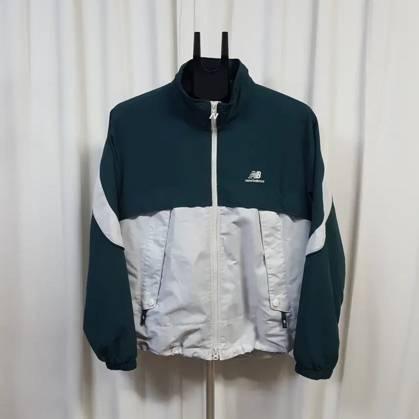 [BUNJANG] New Balance Men's Color-Block Windbreaker Jacket Green (Size 95) / 23년 뉴발란스 남성 배색 바람막이 자켓 후드없음 그린 95 오일장