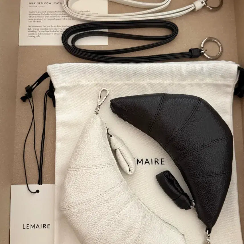 [BUNJANG] Lemaire Croissant Coin Purse Necklace Bundle Set White / Dark Chocolate / Lemaire 르메르 코인펄스 목걸이 2개 일괄판매합니다.