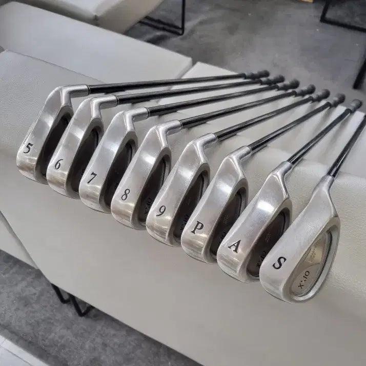 [BUNJANG] XXIO XXIO MP300 Graphite R Iron Set / 인기  젝시오 XXIO MP300 8I 5~9PAS 그라파이트 R 아이언