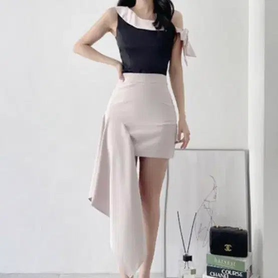 [BUNJANG] Tiara Off-Shoulder Blouse / 7.7->2.8 티아라 오프숄더 블라우스 수입의류 홀복