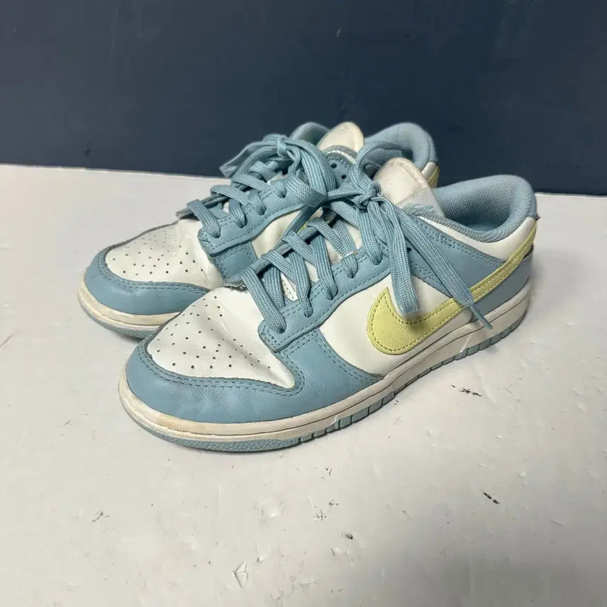 [BUNJANG] Nike Dunk Low "Sail Citron" Sneakers / 240 나이키 덩크 로우 세일 시트론 스니커즈