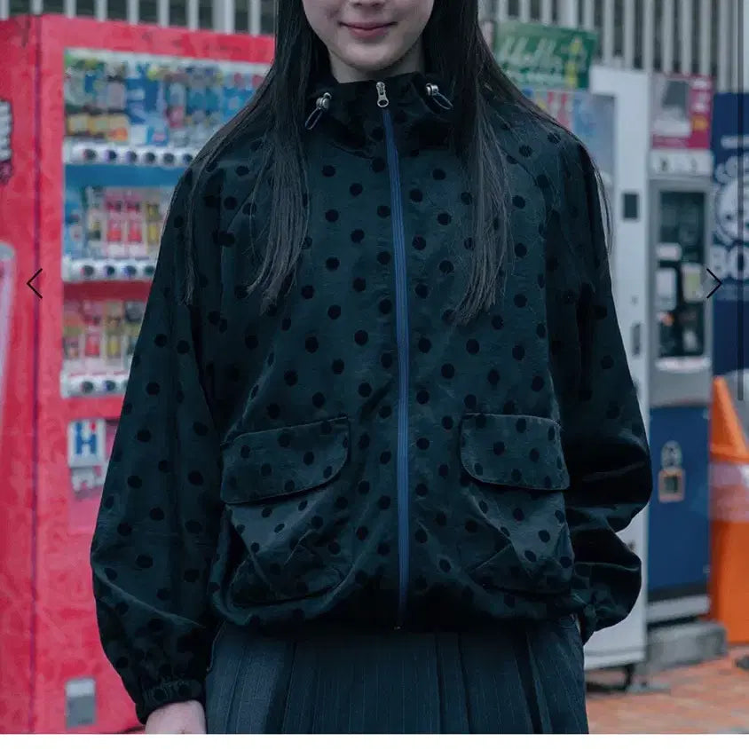 [BUNJANG] OHESHIO Dot Frill Hooded Windbreaker Jumper Black / OHESHIO 도트 프릴 후드 윈드브레이커 점퍼 블랙