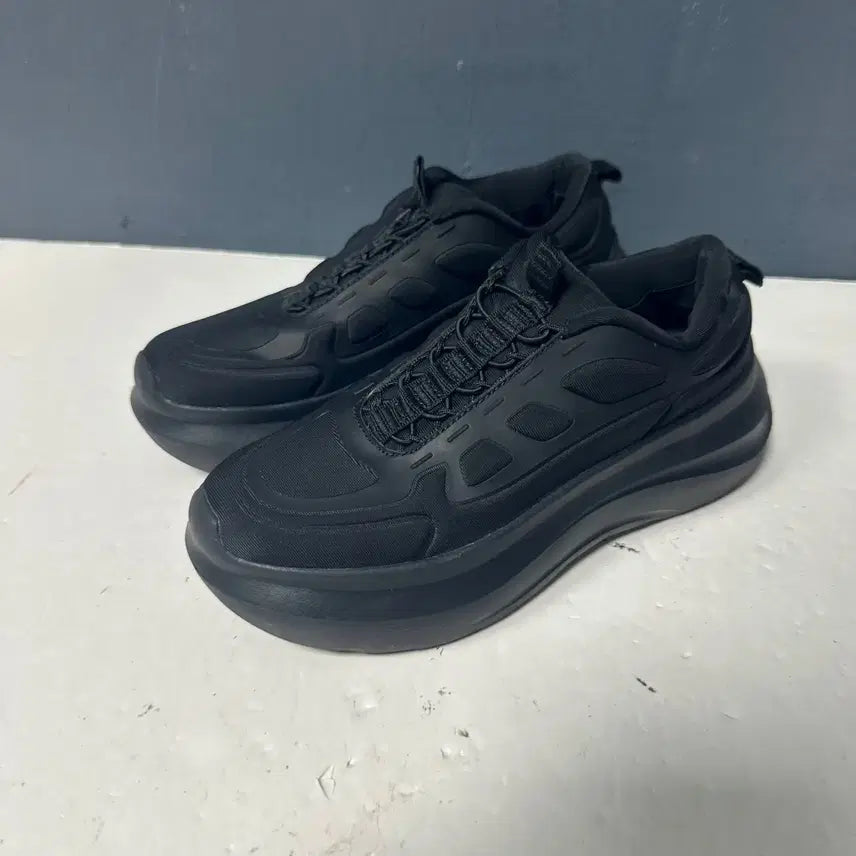 [BUNJANG] Zara Black Chunky Outsole Sneakers / 235 자라 블랙 청키 아웃솔 스니커즈