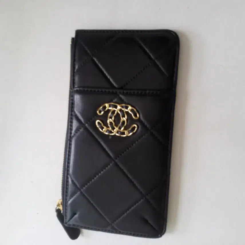 [BUNJANG] Chanel 19 Phone Pouch Wallet / 샤넬 19 폰 파우치 겸 지갑
