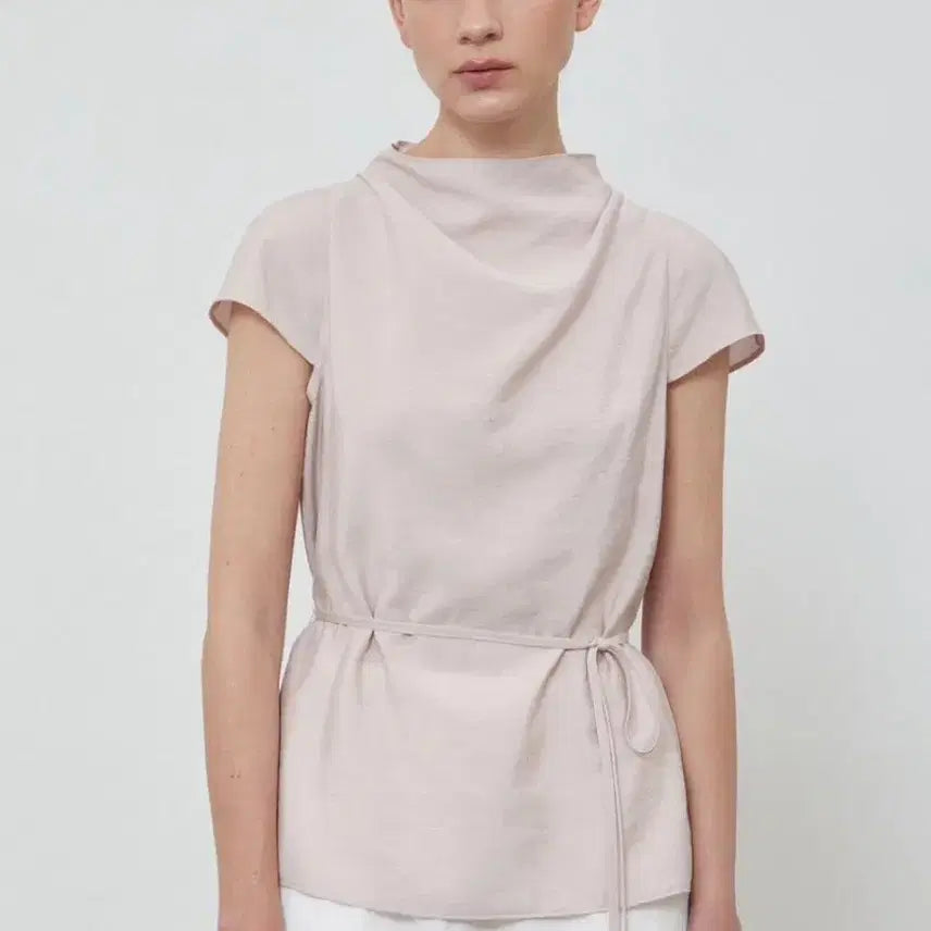 [BUNJANG] NOTIA Drape Cap Sleeve Blouse / 새상품 노티아 DRAPE CAP SLEEVE BLOUSE