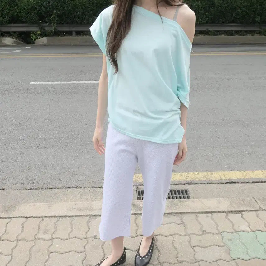 [BUNJANG] Sage Blue Kyo The Eiffel Off-Shoulder T-Shirt / 세이지블루 쿄이 더에펠 오프숄더 티셔츠 (1번착용)