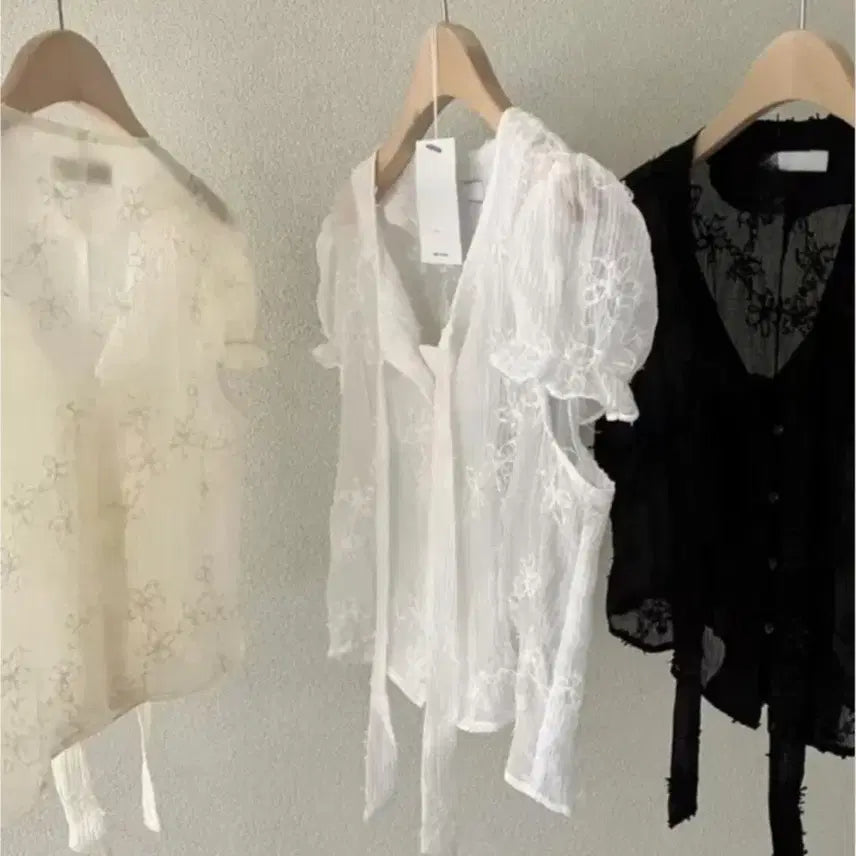 [BUNJANG] Avid Arti See-Through Lace Blouse White / 아비드 아티 블라우스 시스루 레이스 블라우스 화이트