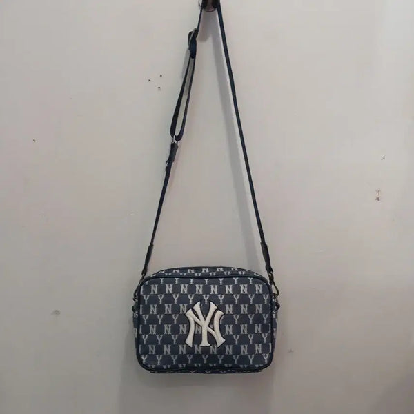 [BUNJANG] MLB New York Yankees Monogram Crossbody Bag / MLB 뉴욕 양키스 모노그램 크로스백