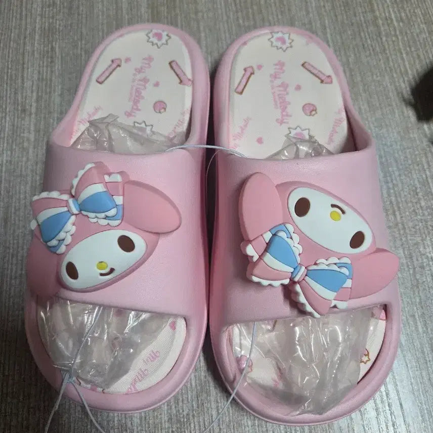 [BUNJANG] My Melody Ribbon Slippers (Size 250) / 새상품:)마이멜로디 슬리퍼 250