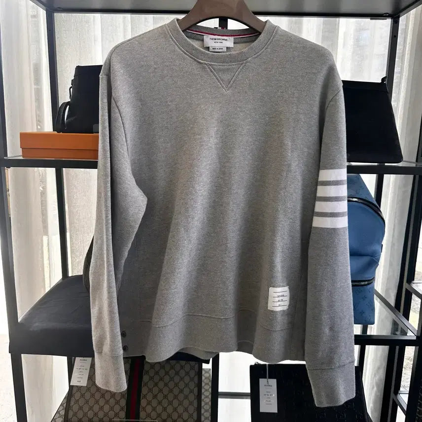 [BUNJANG] Thom Browne Diagonal Sweatshirt Size 7 / 톰브라운 사선 맨투맨 7사이즈 새상품급