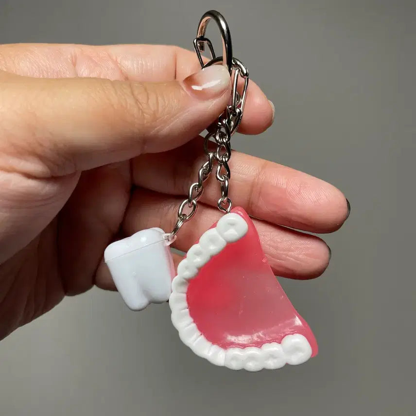 [BUNJANG] Tooth Shaped Keychain Bundle Set / 치아 이빨 모양 키링 일괄
