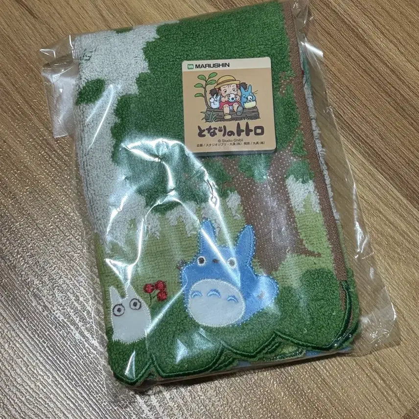 [BUNJANG] Studio Ghibli My Neighbor Totoro Hand Towel Japanese Authentic / 지브리 이웃집 토토로 손수건 핸드타올 일본 정품 미개봉