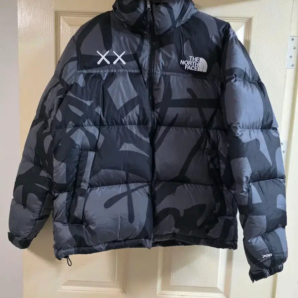 [BUNJANG] The North Face x KAWS Padded Jacket XL / 노스페이스 카우스 패딩 XL