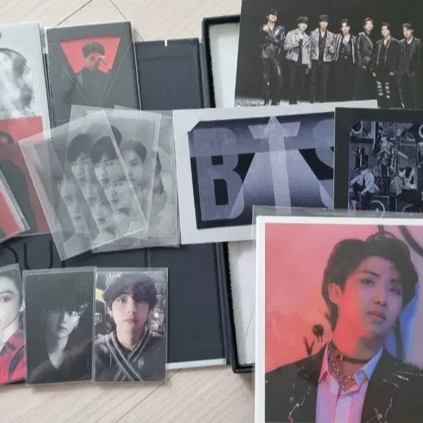 [BUNJANG] BTS MAP OF THE SOUL Special Photobook Set First Press - Includes Random Photocards (Suga, V, Jungkook) / [일반택배비 포함]방탄소년단 BTS MAP OF THE SOUL 맵솔 포토북 스페셜 세트 초판 슈가,뷔,정국 랜덤 포카 포함 풀구성 원가 이하 양도