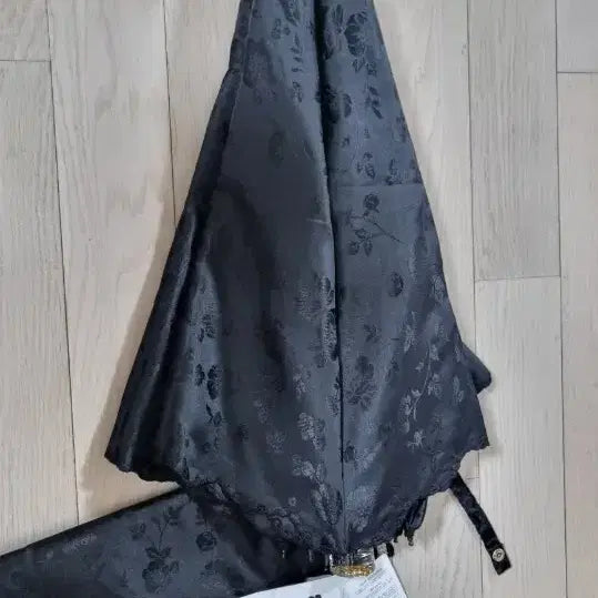[BUNJANG] Louis Quatorze Embroidered Parasol / 루이까또즈 자수 양산