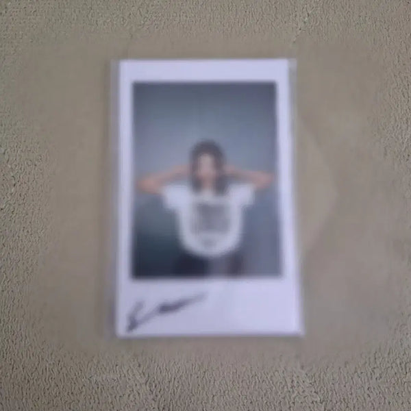 [BUNJANG] (G)I-DLE Soyeon Signed Polaroid / 여자아이들 아이들 소연 친필 싸인 폴라 폴라로이드 판매합니다.