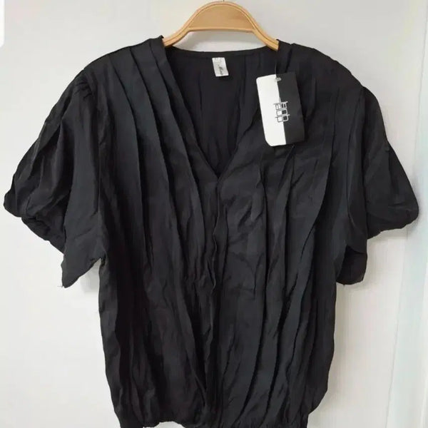 [BUNJANG] Black Shirring V-Neck Blouse (Size 55-66) / 블랙 셔링 브이넥 블라우스55~66