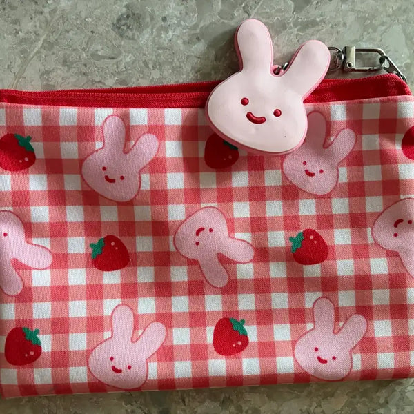 [BUNJANG] Toki Check Zipper Pouch with Keyring Set / 토키 체크 지퍼 파우치+키링 세트