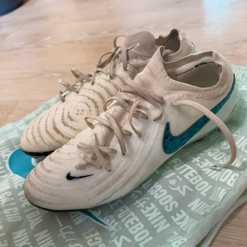 [BUNJANG] Phantom GX2 FG Cleats / 팬텀GX2 FG 270