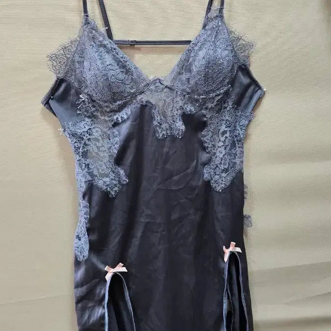 [BUNJANG] Satin Lace Detail Ribbon Slip / 슬립 M