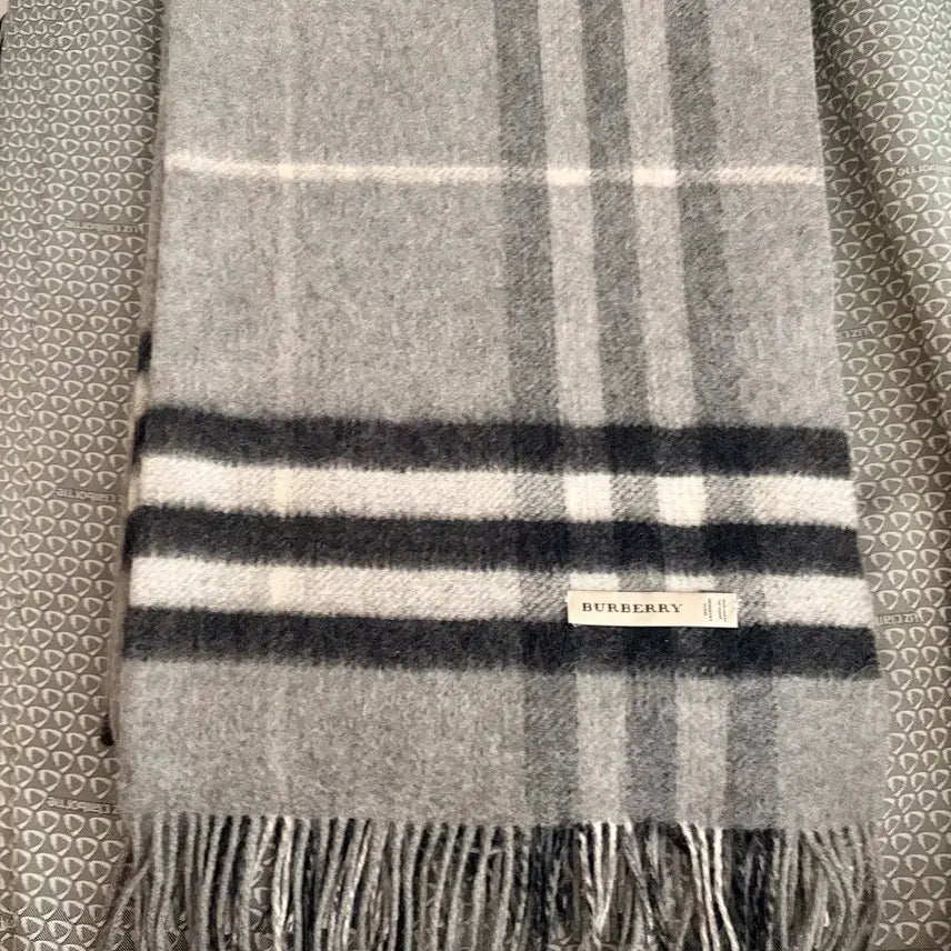 [BUNJANG] Burberry 100% Cashmere Big Check Shawl Muffler / 미사용/버버리 캐시미어100%빅체크 숄 머플러(빅사이즈)