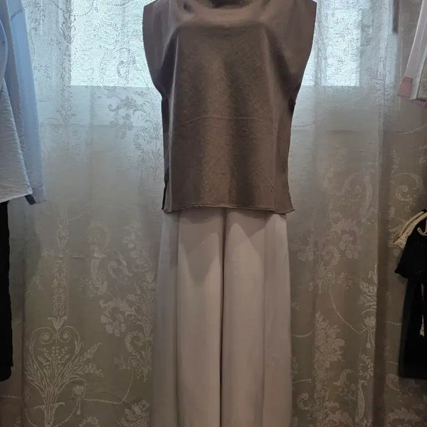 [BUNJANG] RAPLAPP Sleeveless Blouse & Banding Culottes Pants Set / 라피아프 민소매블라우스& 밴딩 큐롯팬츠 세트 55사이즈 새제품