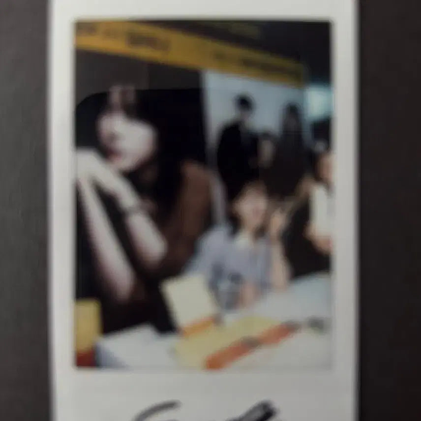[BUNJANG] Kim Eana Autographed Polaroids / 김이나 작가 사인 폴라.친필 싸인