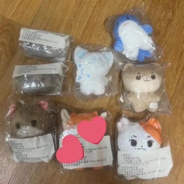 [BUNJANG] MONSTA X Kihyun Doll Bundle Set / (배포 3.5)몬스타엑스 기현 인형 일괄 양도