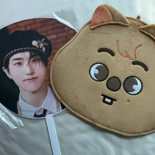 [BUNJANG] Stray Kids Han Jisung HanQuokka Japan Uchiwa Set / 스트레이키즈 스키즈 스키주 일본 우치와 한 한지성 한쿼카 세트 양도