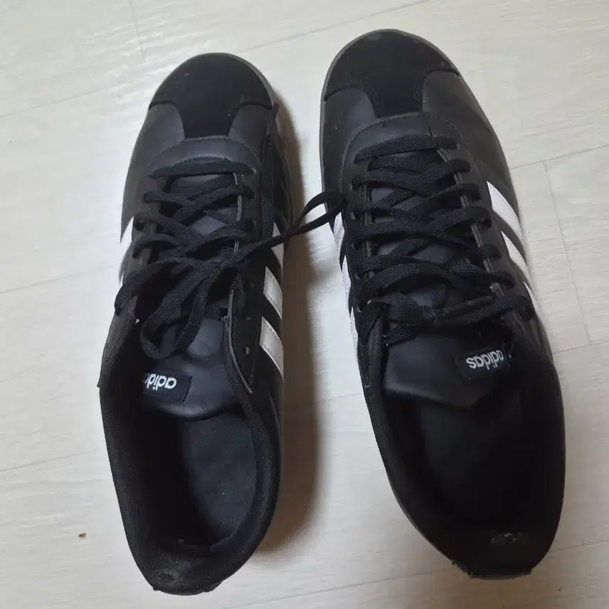 [BUNJANG] Adidas Black Sneakers / 아디다스 블랙 스니커즈