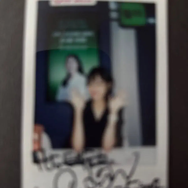 [BUNJANG] Shin So-yul Signed Polaroids / 신소율 배우 사인 폴라.친필 싸인