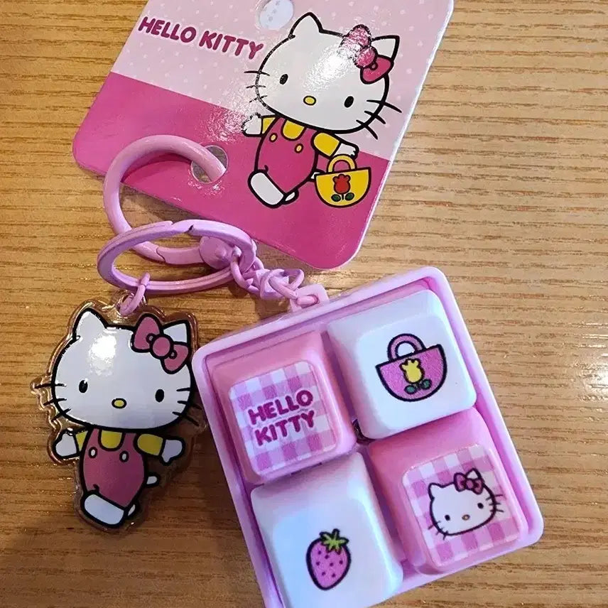[BUNJANG] Hello Kitty Keycap Keychain New / 헬로키티 키캡 키링 새상품