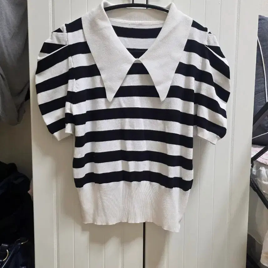 [BUNJANG] Stripe Puff Sleeve Collar Knit T-Shirt / free)스트라이프 퍼프 소매 카라 니트티