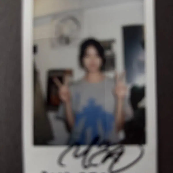 [BUNJANG] Seo Soo Min Signed Autograph Photo / 서수민 배우 사인 폴라.친필 싸인.김부장