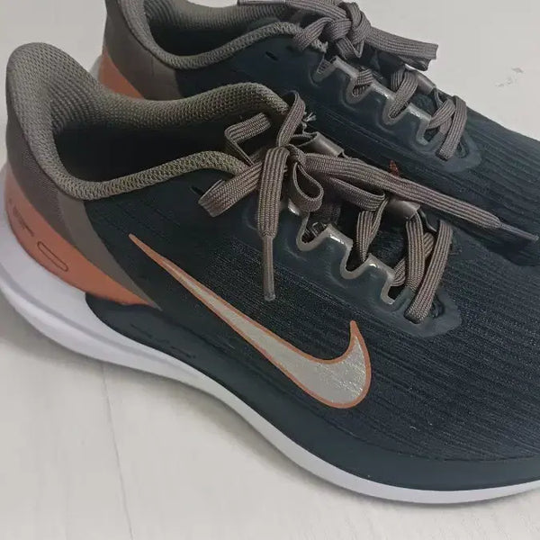 [BUNJANG] Nike Women's Air Winflo 9 Running Shoes / 나이키 우먼스 에어 윈플로9 우먼스 DD8686-005 운동화 런닝화//235