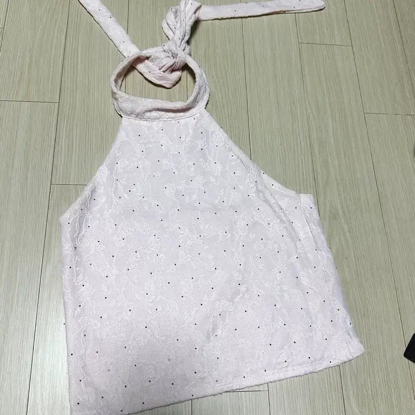 [BUNJANG] Pink Lace Halter Neck Tank Top / 핑크 레이스 홀터넥 나시