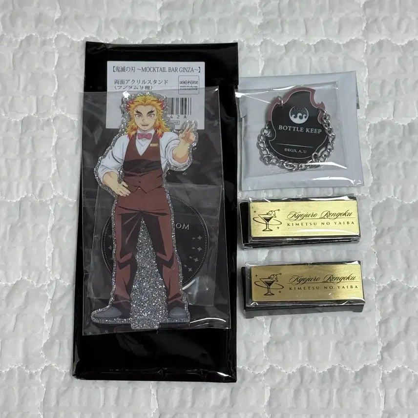 [BUNJANG] Demon Slayer Kyojuro Rengoku Acrylic Name Tag & Bottle Charm Set / 귀멸의칼날 목테일 긴자바 렌고쿠 쿄쥬로 아크릴 명찰 뱃지 보틀 참