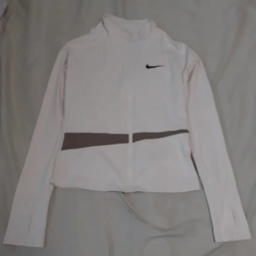 [BUNJANG] Nike Women's Athletic Training Top / 나이키 여성 헬스 런닝 트레이닝복 레쉬가드 가능